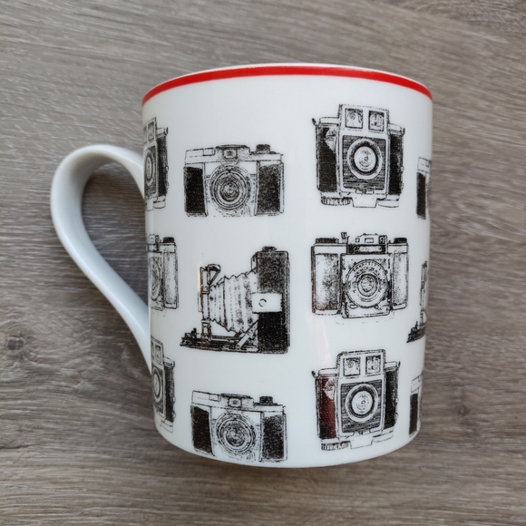 Queenwest Black-and-White Camera Sketches Mug - Picture 5 of 9